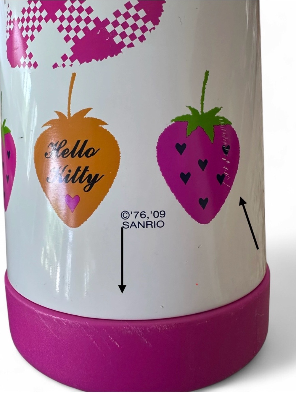Hello Kitty White and Pink Strawberry Thermos Flask - Picture 9 of 10
